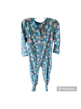 Carter's 5T Footed Pajamas NWOT